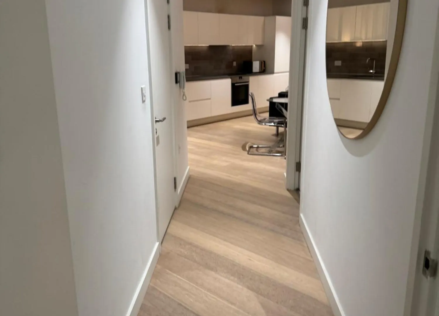 Docklands Stunning 2 Bed Apartment London
